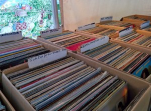 lp-vinyl-records-at-woodstock-yardsale-1500