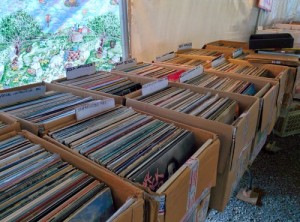 lp-vinyl-records-at-woodstock-yardsale-2500